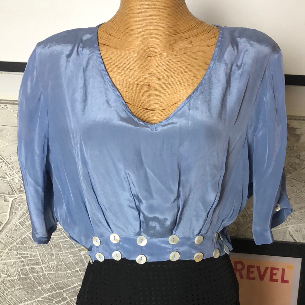 NIKKI CHASIN Elegant Blue Women's Top Size 4
